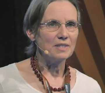 Julia Yeomans